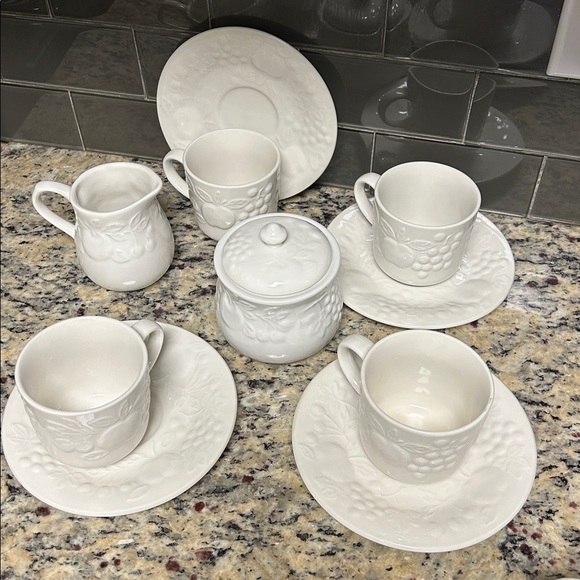 Gibson Housewares Flourish Embossed White Fruit Cup set of 11 pieces vintage - Picture 5 of 5